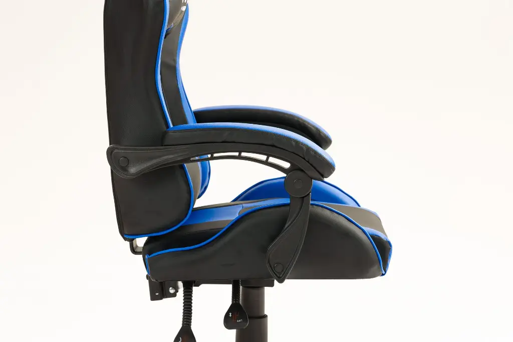 Tachi_Blue_Correction-07.webp