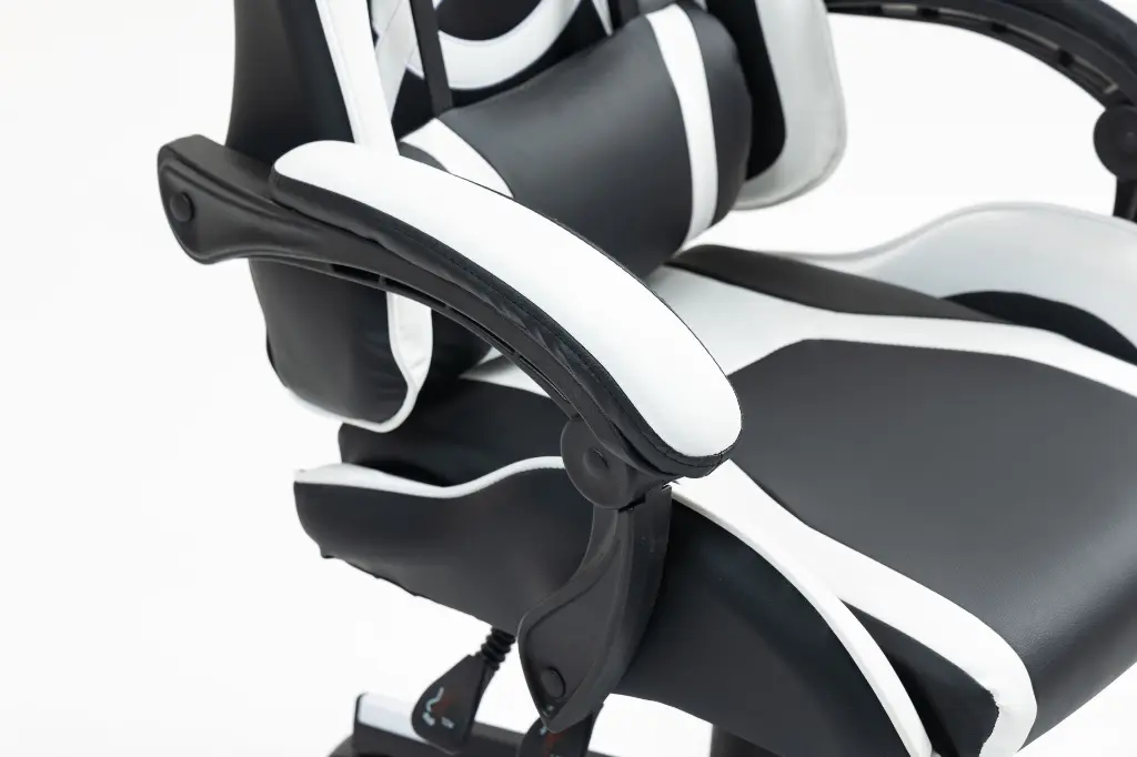 Tachi White 10.webp